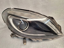 Laden Sie das Bild in den Galerie-Viewer, Frontscheinwerfer Mercedes-Benz W246 2468204061 Rechts Scheinwerfer Headlight SCH3755920566xn