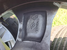 Load image into Gallery viewer, 1x Alufelge 15 Zoll 5.5" 4x114.3 403009186R Dacia Sandero Rim Wheel FEL8270456095ed