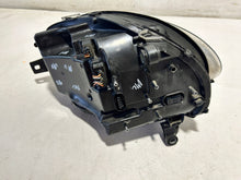 Laden Sie das Bild in den Galerie-Viewer, Frontscheinwerfer Mercedes-Benz W251 XENON Rechts Scheinwerfer Headlight