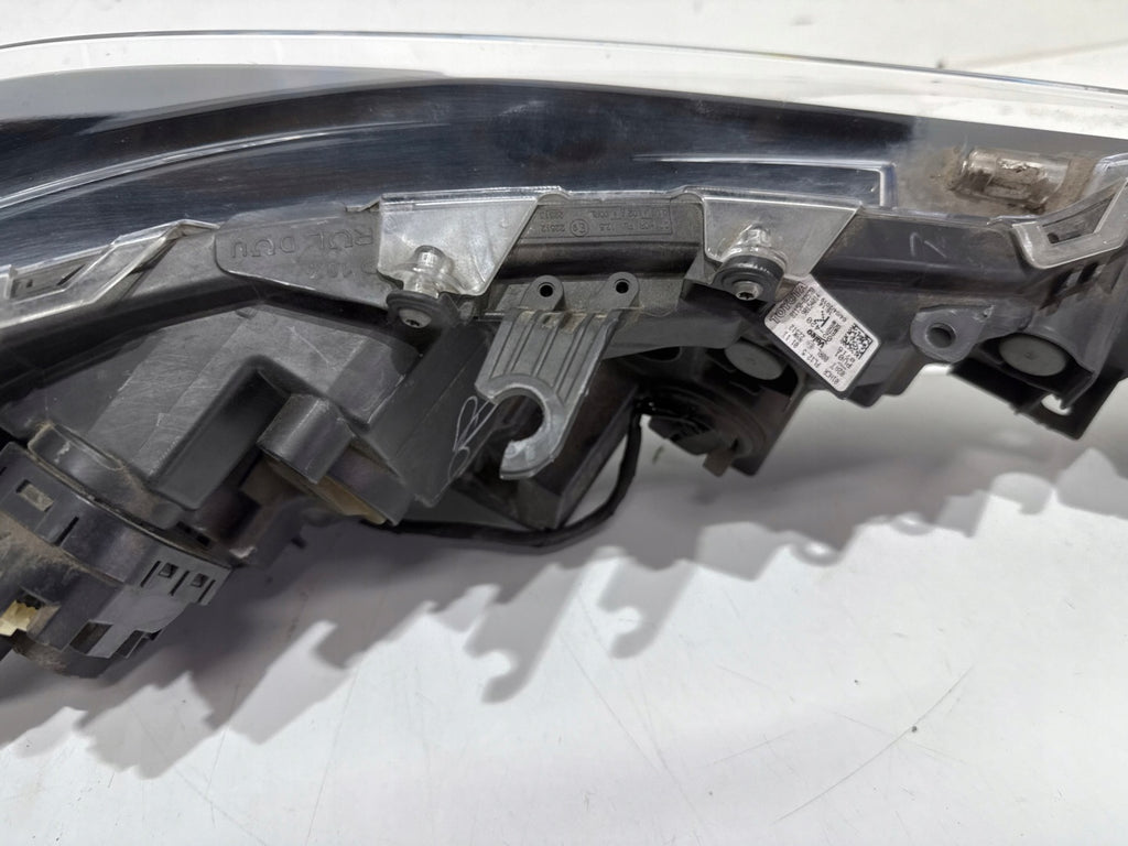 Frontscheinwerfer Toyota Corolla 8115002S70 Links Scheinwerfer Headlight SCH6193070425wy