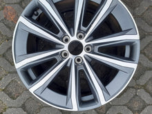Load image into Gallery viewer, 1x Alufelge 18 Zoll 8.0" 5x108 42ET Glanz Graphit 32243401 Mg Rim Wheel FEL7684589732yz