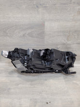 Load image into Gallery viewer, Frontscheinwerfer Skoda Octavia IV 5E4941015B Full LED Links Headlight SCH7025654028xy