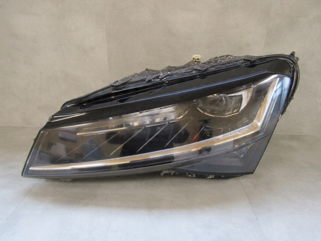 Frontscheinwerfer Skoda Superb III 3V1941015D LED Links Scheinwerfer Headlight