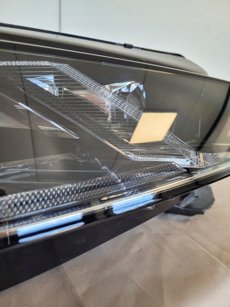 Frontscheinwerfer Skoda Octavia IV 5E4941016B Rechts Scheinwerfer Headlight SCH8761192592dh