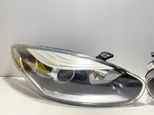 Load image into Gallery viewer, Frontscheinwerfer Renault Megane III 260605817 Ein Stück (Rechts oder Links) SCH6850811228et