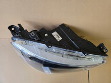 Laden Sie das Bild in den Galerie-Viewer, Frontscheinwerfer Opel E Combo 9816825980 Rechts Scheinwerfer Headlight SCH1844479361qk