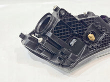 Laden Sie das Bild in den Galerie-Viewer, Frontscheinwerfer Skoda Superb III 3V1941015A 16437 Xenon Links Headlight