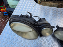 Load image into Gallery viewer, Frontscheinwerfer Mercedes-Benz W211 Xenon Ein Satz Scheinwerfer Headlight SCH9200933518bv