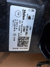 Load image into Gallery viewer, Frontscheinwerfer Cupra Formentor 5FG941008E Rechts Scheinwerfer Headlight