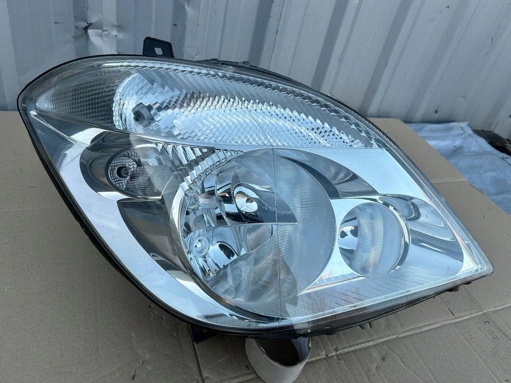 Frontscheinwerfer Mercedes-Benz Sprinter A9068200461 Rechts Headlight SCH7620945415ph