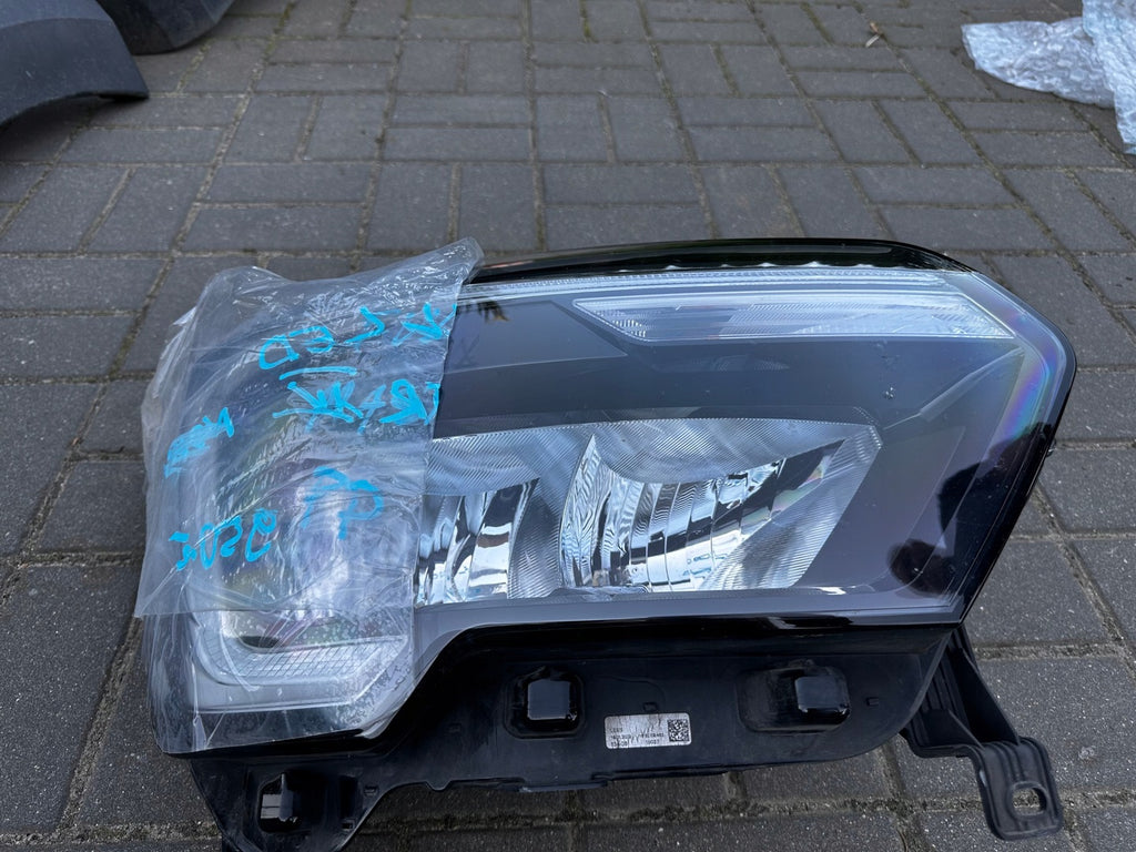 Frontscheinwerfer Renault Master 260105567 Rechts Scheinwerfer Headlight