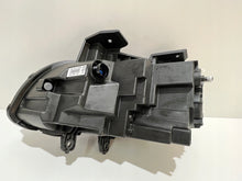 Laden Sie das Bild in den Galerie-Viewer, Frontscheinwerfer Hyundai Kona 92102-J9600 LED Rechts Scheinwerfer Headlight