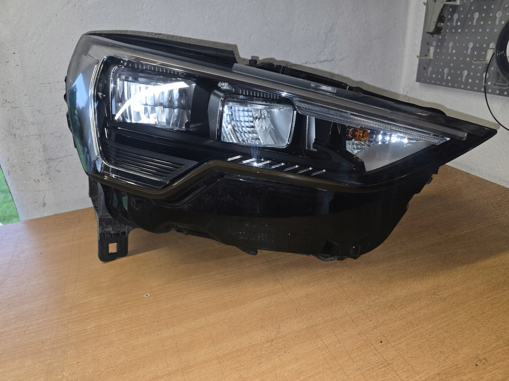 Frontscheinwerfer Audi Q3 Rechts Scheinwerfer Headlight SCH9062338110fq