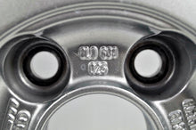 Laden Sie das Bild in den Galerie-Viewer, 1x Alufelge 15 Zoll 6.0&quot; 5x100 38ET Glanz Silber 8L0601025 Audi A3 Rim Wheel
