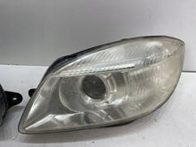 Laden Sie das Bild in den Galerie-Viewer, Frontscheinwerfer Skoda Fabia II Ein Stück (Rechts oder Links) Headlight