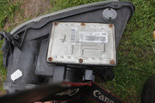 Laden Sie das Bild in den Galerie-Viewer, Frontscheinwerfer Opel Meriva A 93321055 89307580 Xenon Rechts oder Links SCH2142887408ei