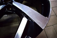 Load image into Gallery viewer, 1x Alufelge 19 Zoll 7.0&quot; 5x114.3 40ET Glanz Schwarz HV05A Nissan X-Trail Qashqai