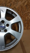 Laden Sie das Bild in den Galerie-Viewer, 1x Alufelge 17 Zoll 7.5&quot; 5x108 55ET 30671480 Volvo Xc60 Rim Wheel