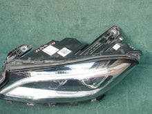 Laden Sie das Bild in den Galerie-Viewer, Frontscheinwerfer Mercedes-Benz Gla A1569066900 Links Scheinwerfer Headlight SCH7741438953uh