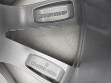 Load image into Gallery viewer, 1x Alufelge 17 Zoll 7.0" 5x112 40ET Glanz Silber 3G0601025BP VW Passat B8 Beetle FEL2146392834tz