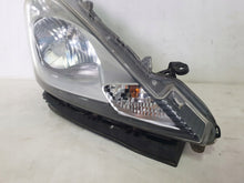 Laden Sie das Bild in den Galerie-Viewer, Frontscheinwerfer Honda Jazz III FALSE Scheinwerfer Headlight SCH9606042526ji