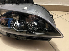 Laden Sie das Bild in den Galerie-Viewer, Frontscheinwerfer Hyundai Kona 92102-J9630 Rechts Scheinwerfer Headlight