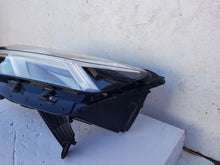 Laden Sie das Bild in den Galerie-Viewer, Frontscheinwerfer Dacia Sandero III Jogger 260601750R LED Links Headlight