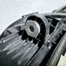 Laden Sie das Bild in den Galerie-Viewer, Frontscheinwerfer Mercedes-Benz W213 A2139068903KZ Ein Stück (Rechts oder Links) SCH9585567968if