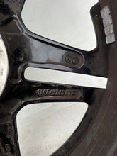 Laden Sie das Bild in den Galerie-Viewer, 1x Alufelge 18 Zoll 7.5&quot; 5x112 49ET Glanz Schwarz A1774011500 Mercedes-Benz W177