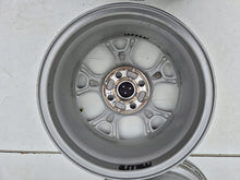 Laden Sie das Bild in den Galerie-Viewer, 1x Alufelge 15 Zoll 6.0&quot; 4x108 47 5ET Ford Fiesta Rim Wheel