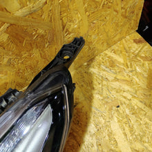 Laden Sie das Bild in den Galerie-Viewer, Frontscheinwerfer Peugeot 2008 I 9825313980 Links Scheinwerfer Headlight SCH1951978672xn