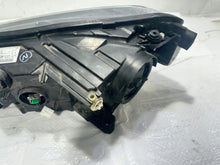 Laden Sie das Bild in den Galerie-Viewer, Frontscheinwerfer Skoda Superb III 3V1941016B Xenon Rechts Headlight