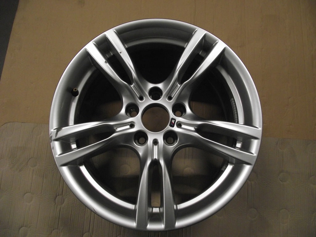 1x Alufelge 18 Zoll 5x120 47ET Glanz Silber 7845881 BMW 3 F30 F32 Rim Wheel FEL6675810852un