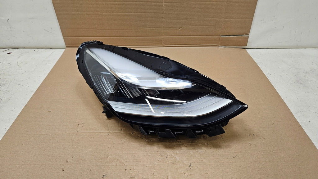 Frontscheinwerfer Tesla Model 3 1077376-50-B Full LED Rechts Headlight