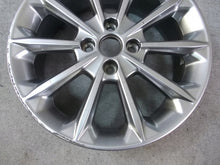 Laden Sie das Bild in den Galerie-Viewer, 1x Alufelge 17 Zoll 7.0&quot; 4x108 47,5ET Glanz Silber H1BC-1007-D1A Ford Fiesta