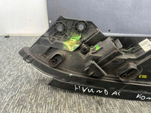 Load image into Gallery viewer, Frontscheinwerfer Hyundai Kona 92208J92 Rechts Scheinwerfer Headlight SCH9684317238os