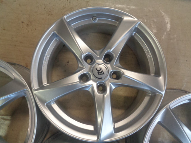 4x Alufelge 17 Zoll 7.0" 5x120 40ET Glanz Silber BMW I Rim Wheel FEL1009087773xm