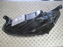 Laden Sie das Bild in den Galerie-Viewer, Frontscheinwerfer Ford Focus IV JX7B13E015-CE LED Ein Stück (Rechts oder Links) SCH5865614445pd