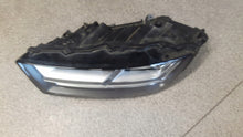 Load image into Gallery viewer, Frontscheinwerfer Audi Q7 4M0941033 Links Scheinwerfer Headlight