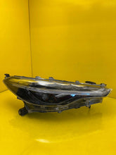 Laden Sie das Bild in den Galerie-Viewer, Frontscheinwerfer Toyota Corolla LED Rechts Scheinwerfer Headlight SCH7332181418zl