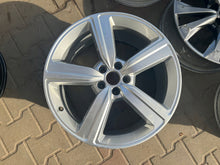 Laden Sie das Bild in den Galerie-Viewer, 1x Alufelge 20 Zoll 9.0" 5x112 38ET Glanz Silber 4KE601025S Audi E Tron FEL9236605299oq