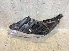 Laden Sie das Bild in den Galerie-Viewer, Frontscheinwerfer Ford Focus III F1EB13W029-AE Rechts Scheinwerfer Headlight SCH3117241608dr