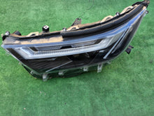 Laden Sie das Bild in den Galerie-Viewer, Frontscheinwerfer Toyota V Full LED Links Scheinwerfer Headlight SCH5575780968kd