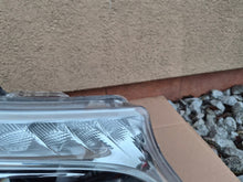 Laden Sie das Bild in den Galerie-Viewer, Frontscheinwerfer Mercedes-Benz Vito W447 A4479069800 Rechts Headlight SCH6657432839yc