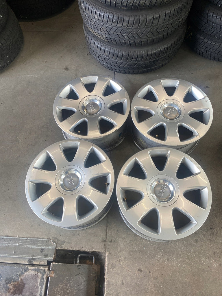 4x Alufelge 16 Zoll 7.0" 5x112 42ET Glanz Silber 8H0601025E Audi Rim Wheel