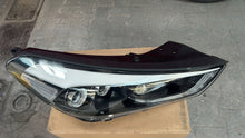 Laden Sie das Bild in den Galerie-Viewer, Frontscheinwerfer Hyundai Tucson 92102-D7201 Full LED Rechts Headlight