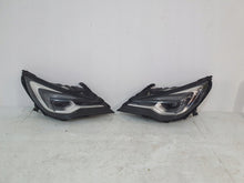 Laden Sie das Bild in den Galerie-Viewer, Frontscheinwerfer Opel Astra K 39023763 39023762 LED Rechts oder Links