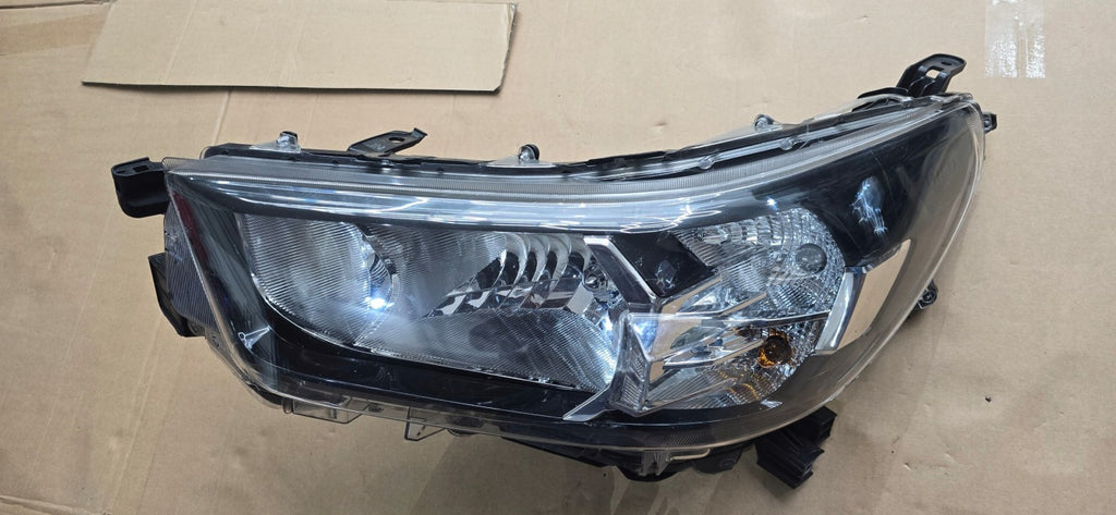 Frontscheinwerfer Toyota Hilux VIII Links Scheinwerfer Headlight SCH4532491197cp