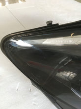 Laden Sie das Bild in den Galerie-Viewer, Frontscheinwerfer Mercedes-Benz W247 A2479061405 LED Rechts oder Links