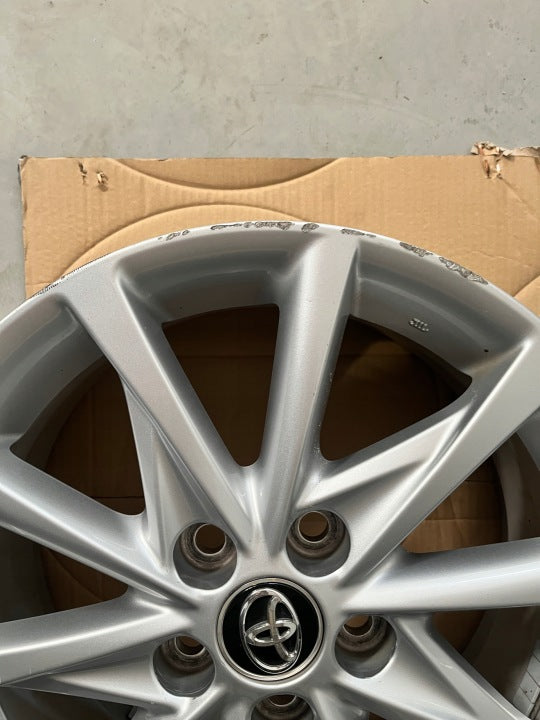 1x Alufelge 17 Zoll 7.0" 5x114.3 45ET 4261147330 Toyota Corolla Avensis FEL5386479560bv